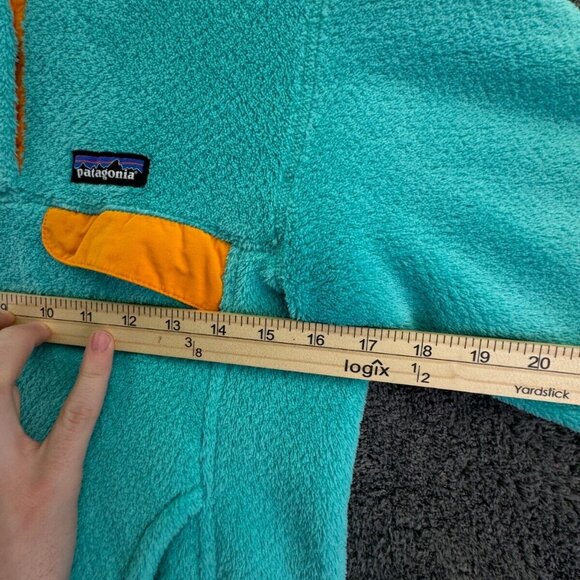 Patagonia Jacket Small Blue Fuzzy Soft Fleece Logo Pullover Women 1/4 Snap - Picture 9 of 15